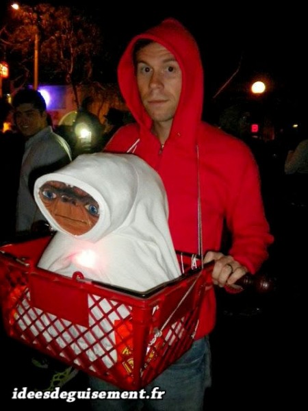Costume de E.T avec Elliot