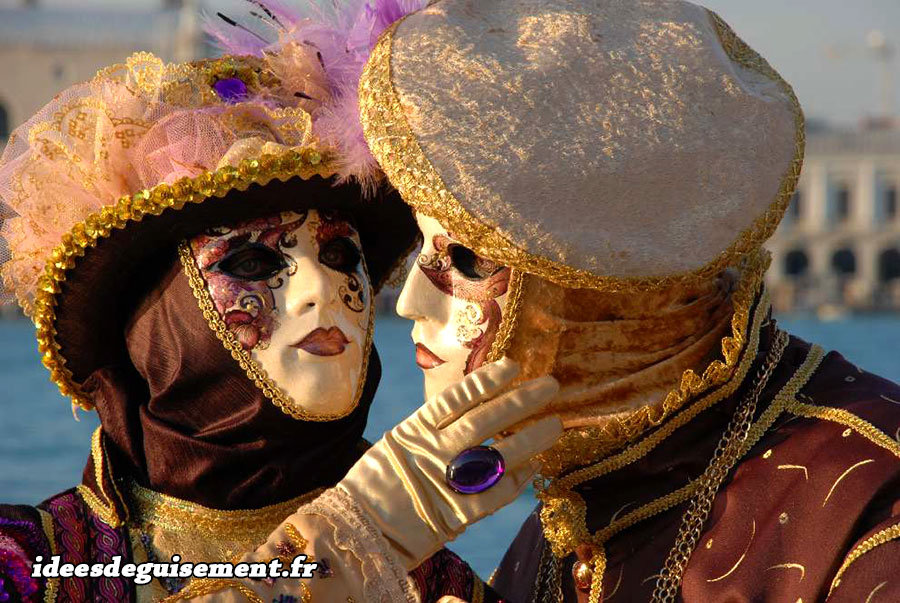 Masques et chapeaux du Carnaval de Venise